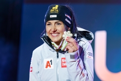 SAALBACH, AUSTRIA, 06.FEB.25 - ALPINE SKIING - SUPER G, LADIES, MEDAL PLAZA, SIEGEREHRUNG. - FIS ALPINE WORLD SKI CHAMPIONSHIPS SAALBACH 2025
IMAGE  SHOWS : Stephanie Venier (AUT),
PHOTO: SMP/WINTER