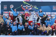 SAALBACH, AUSTRIA, 07.FEB.25 - ALPINE SKIING - FLOWERS CEREMONY IM SUPER G HERREN- FIS ALPINE WORLD SKI CHAMPIONSHIPS SAALBACH 2025
IMAGE  SHOWS :  TEAM ÖSTERREICH, Raphael Haaser (AUT),
PHOTO: SMP/WINTER