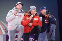 SAALBACH, AUSTRIA, 07.FEB.25 - ALPINE SKIING - SUPER G, HERREN, MEDAL PLAZA, SIEGEREHRUNG. - FIS ALPINE WORLD SKI CHAMPIONSHIPS SAALBACH 2025
IMAGE  SHOWS : Raphael Haaser (AUT), Marco Odermatt (SUI), Adrian Smiseth Sejersted (NOR),
PHOTO: SMP/WINTER